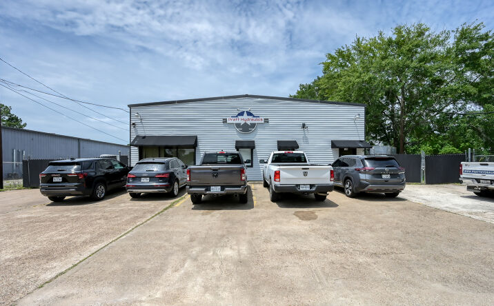 Pictures of Office, Industrial, Mixed Use property located at 508 BRYANT RD, CONROE, TX 77303-1762 for sales - image #1