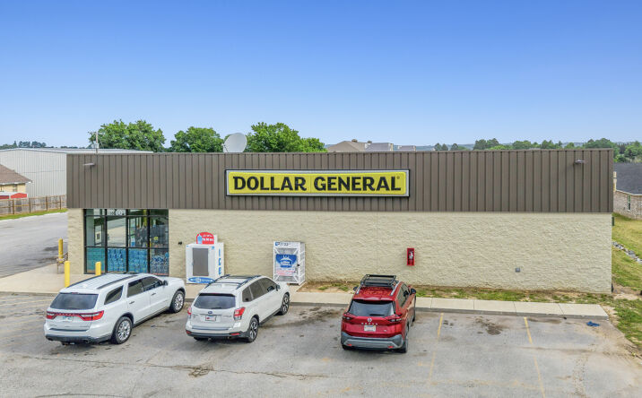 Pictures of Retail property located at 601 Parkview Street, Van Buren, AR 72956 for sales - image #1
