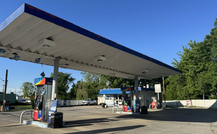 Pictures of Retail, Business for Sale property located at 519 N BARDSTOWN RD, MOUNT WASHINGTON, KY 40047-7642 for sales - image #1