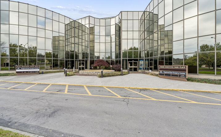 Pictures of Office property located at 999 Executive Boulevard, Kingsport, TN 37660 for sales - image #1