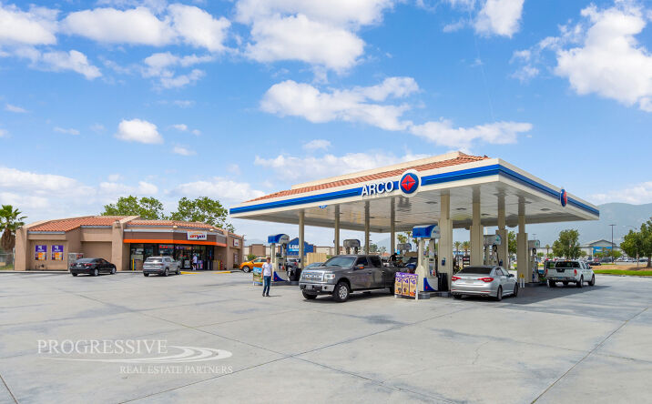 Pictures of Retail, Special Purpose property located at 3890 University Parkway, San Bernardino, CA 92407 for sales - image #1