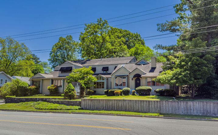 Pictures of Office property located at 3424 Brambleton Avenue Southwest, Cave Spring, VA 24018 for sales - image #1
