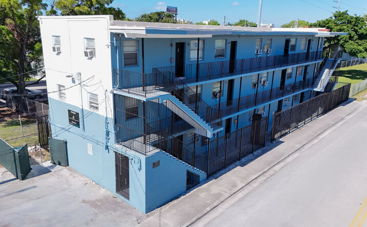 Pictures of Multifamily property located at 220 NW 11TH TER, MIAMI, FL 33136-2756 for sales - image #1