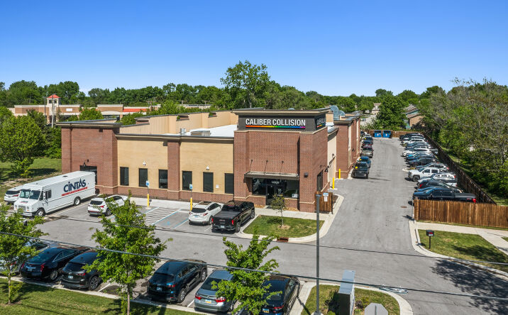 Pictures of Retail property located at 14939 METCALF AVE, OVERLAND PARK, KS 66223-2203 for sales - image #1