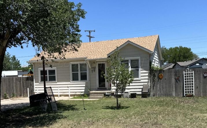 Pictures of Multifamily property located at 1107 2nd, Dumas, TX 79029, 1123 Bink, Dumas, TX 79029, 206 Mered, Dumas, TX 79029, 408 E 12, Dumas, TX 79029, 408 Elm, Dumas, TX 79029, 702 Mered, Dumas, TX 79029, 703 Mered, Dumas, TX 79029 for sales - image #1
