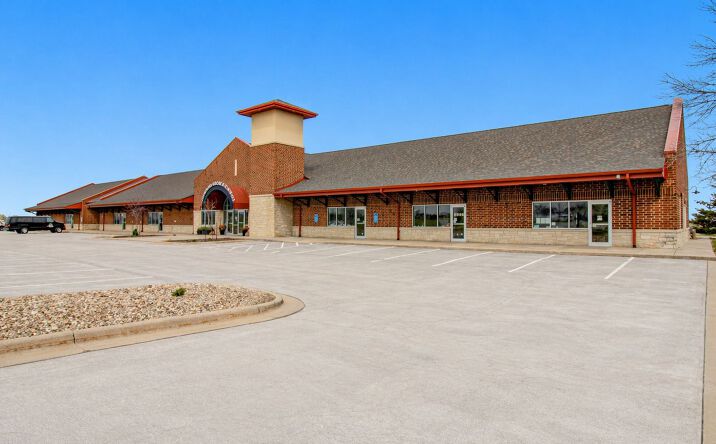 Pictures of Retail, Special Purpose property located at 1780 Lininger Lane, North Liberty, IA 52317 for sales - image #1