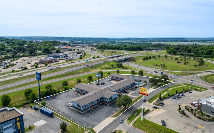 Pictures of Retail, Land property located at 6001 Rogers Avenue, Fort Smith, AR 72903 for sales - image #1