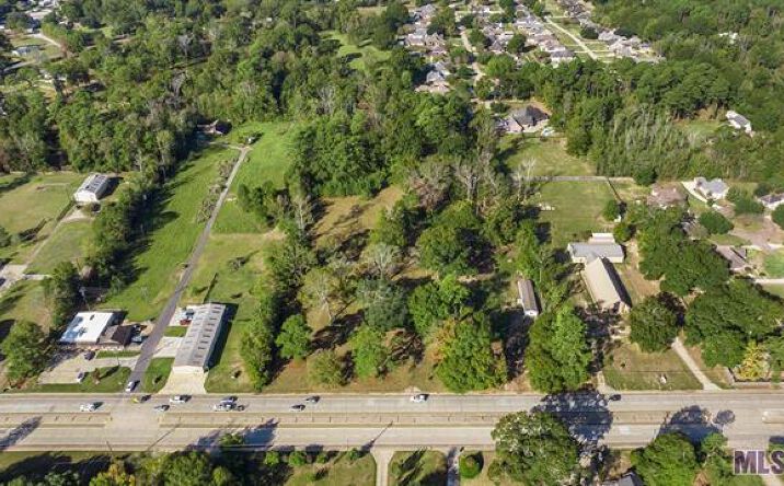 Pictures of Land property located at 30967 Louisiana 16, Denham Springs, LA 70726 for sales - image #1