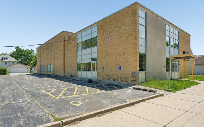 Pictures of Office property located at 3843 6th Ave, Des Moines, IA 50313, 3900 6th Ave, Des Moines, IA 50313 for sales - image #1
