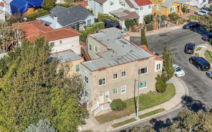 Pictures of Multifamily property located at 2337 VINEYARD AVE, LOS ANGELES, CA 90016 for sales - image #1