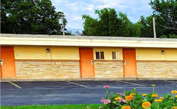 Pictures of Hospitality property located at 1315 N. State Street, Iola, KS 66749 for sales - image #1