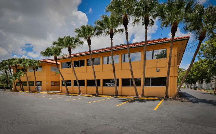 Pictures of Office property located at 10250 SW 56th St, Miami, FL 33165 for sales - image #1