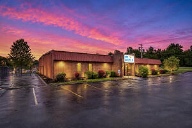 Pictures of Office property located at 500 West Daniels Street, Ozark, MO 65721 for sales - image #1
