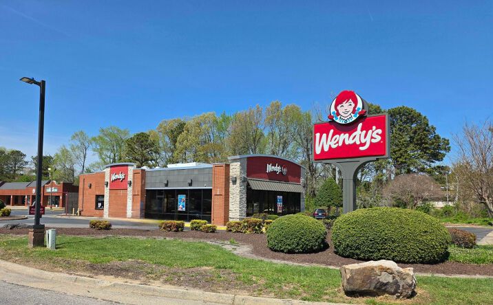 Pictures of Retail property located at 1483 General Booth Boulevard, Virginia Beach, VA 23454 for sales - image #1