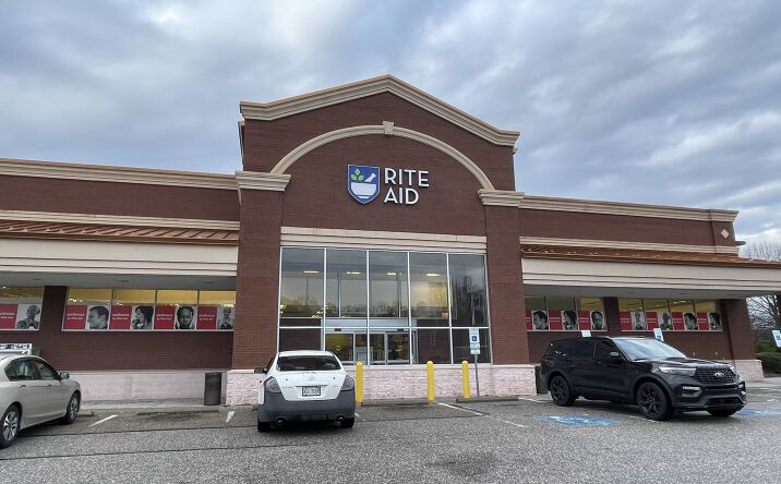 Pictures of Retail property located at 2460 George Washington Memorial Highway, Hayes, VA 23072 for sales - image #1