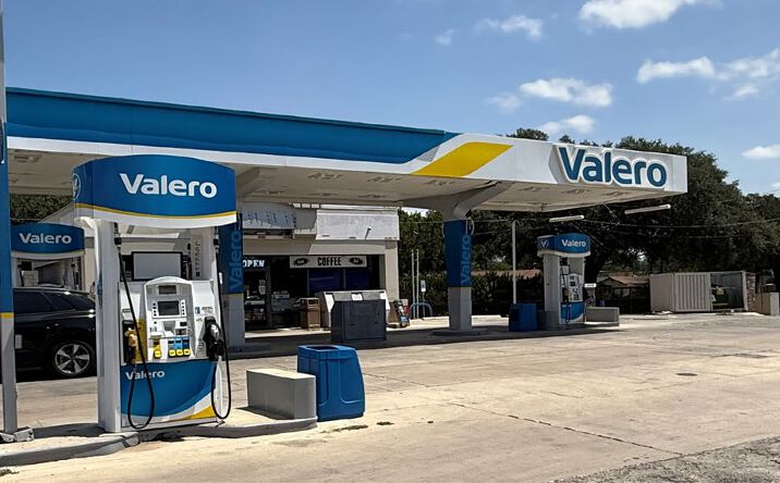 Pictures of Retail, Business for Sale property located at 4327 Vance Jackson Road, San Antonio, TX 78230, 702 Pat Booker Road, Universal City, TX 78148 for sales - image #1