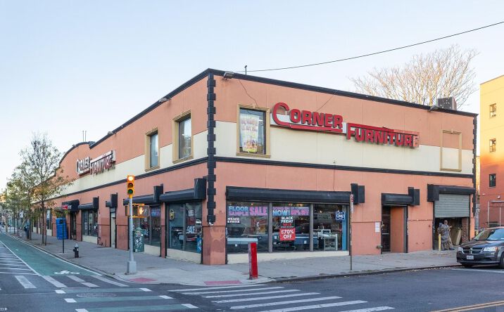 Pictures of Retail property located at 2926 White Plains Road, New York, NY 10467 for sales - image #1
