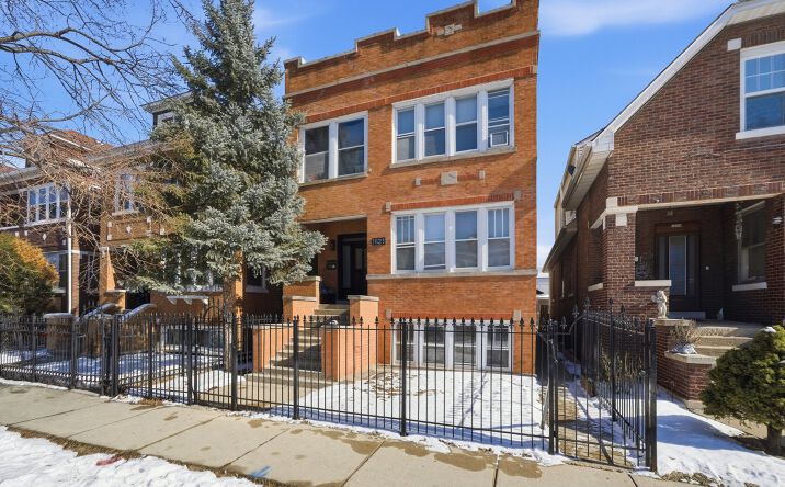 Pictures of Multifamily property located at 1621 S 50th Court, Cicero, IL 60804 for sales - image #1
