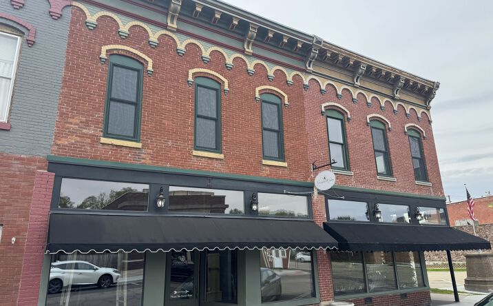 Pictures of Mixed Use property located at 1100 & 1102 4th Street, Fulton, IL 61252 for sales - image #1