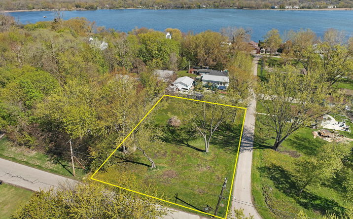 Pictures of Land, Multifamily property located at 28490 W Main Street, Wauconda, IL 60084 for sales - image #1
