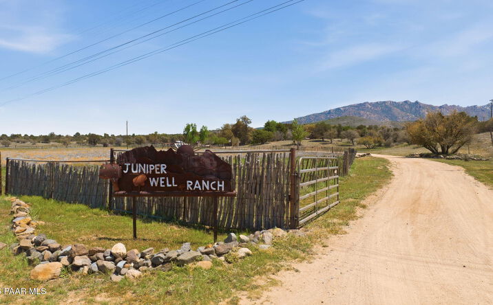 Pictures of Mixed Use, Multifamily, Retail, Office, Industrial property located at 10080 W Tough Country Trail, Skull Valley, AZ 86305 for sales - image #1