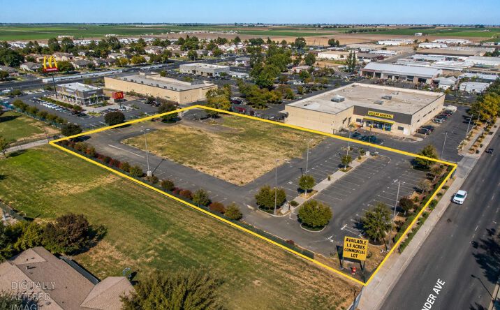 Pictures of Land property located at 7940 Lander Ave, Hilmar, CA 95324 for sales - image #1