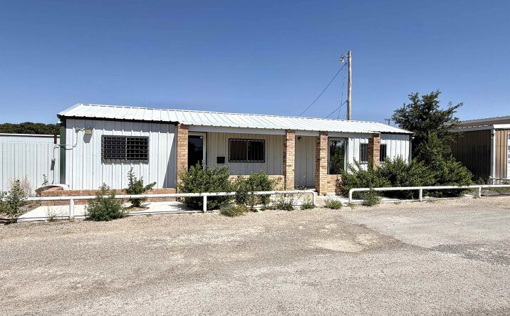 Pictures of Industrial, Office, Retail property located at 400 W Apache, Hobbs, NM 88240 for sales - image #1