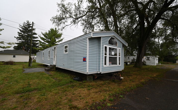 Pictures of Mobile Home Park property located at 1015 North Main Street, Marion, OH 43302 for sales - image #1