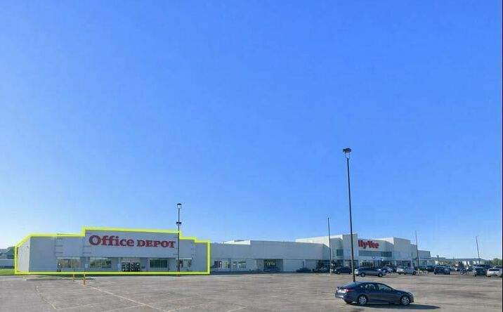 Pictures of Retail property located at 2020 Adams St., Mankato, MN 56001 for sales - image #1
