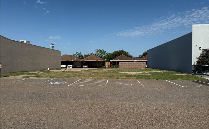 Pictures of Land property located at 3115 S Sugar Road S, Edinburg, TX 78539 for sales - image #1