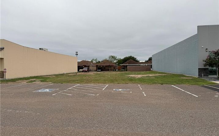 Pictures of Land property located at 3111 S Sugar Road S, Edinburg, TX 78539 for sales - image #1