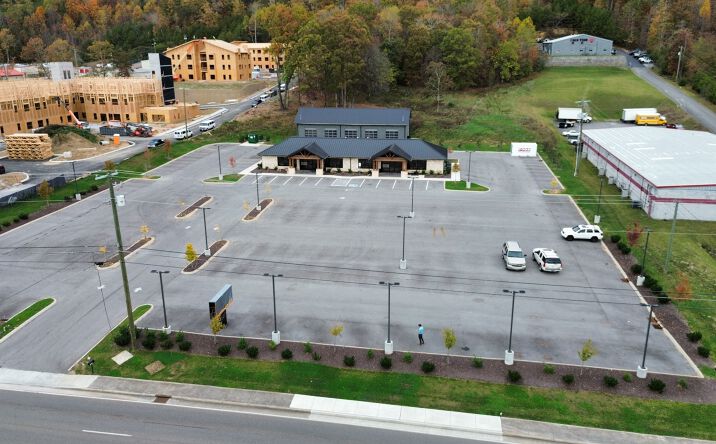 Pictures of Retail property located at 1501 Callahan Drive, Knoxville, TN 37912 for sales - image #1