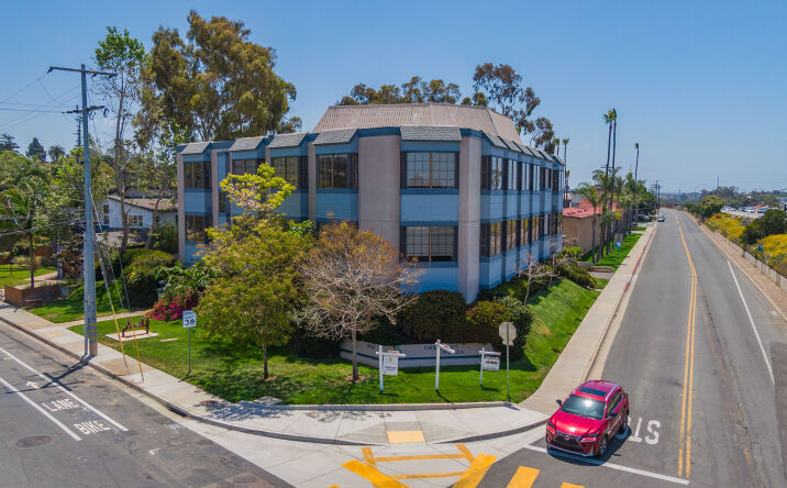 Pictures of Office property located at 1015 Chestnut Avenue, Carlsbad, CA 92008 for sales - image #1