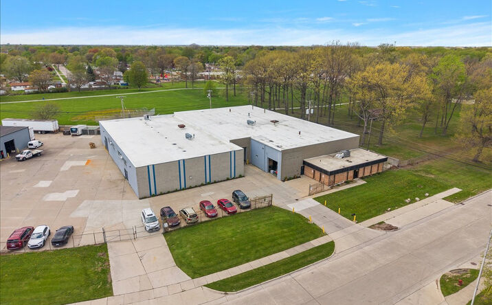 Pictures of Industrial property located at 30759 Edison Drive, Roseville, MI 48066 for sales - image #1