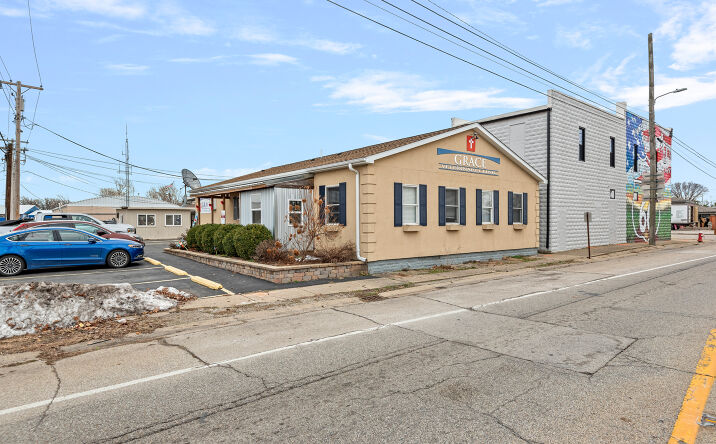 Pictures of Retail, Office property located at 204 N MAIN ST, CHATHAM, IL 62629-1375 for sales - image #1