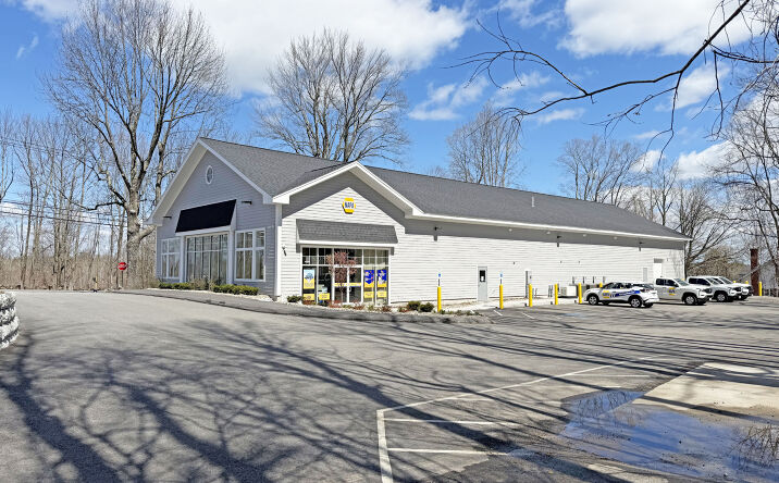 Pictures of Retail property located at 29 Ossipee Trail East, Standish, ME 04084 for sales - image #1