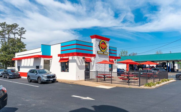 Pictures of Retail property located at 348 Blanding Boulevard, Orange Park, FL 32073 for sales - image #1