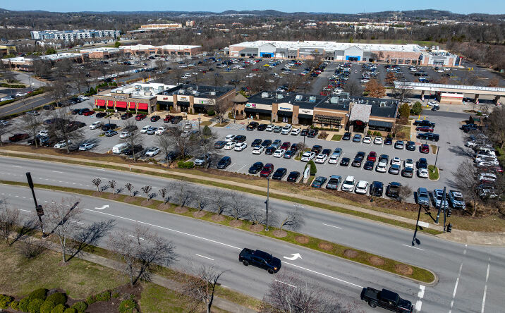 Pictures of Retail property located at 200 North Anderson Lane, Hendersonville, TN 37075 for sales - image #1