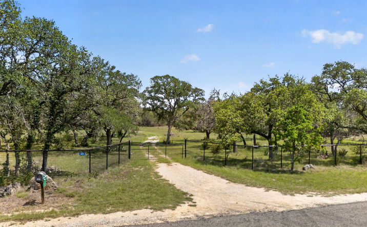 Pictures of Land property located at 301 SATTLER RD, SPRING BRANCH, TX 78070-6603 for sales - image #1