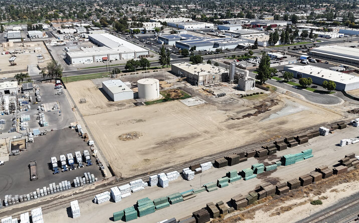 Pictures of Industrial property located at 5455 District Blvd, Bakersfield, CA 93313 for sales - image #1