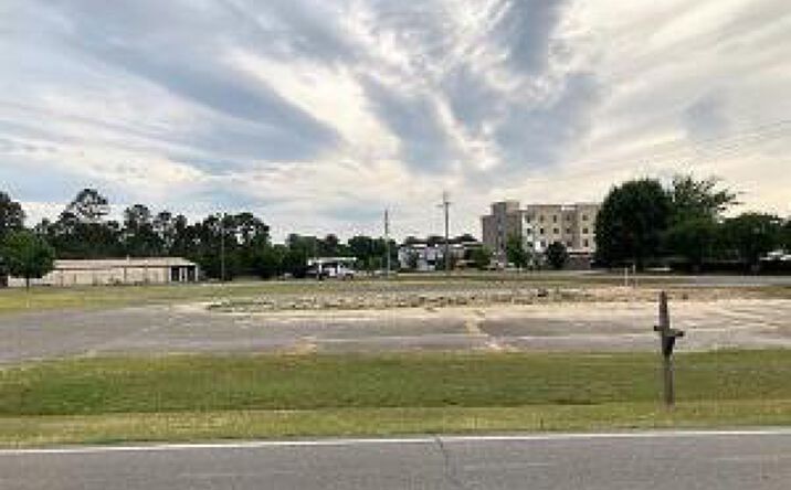 Pictures of Land property located at 1100 Sunburst Drive, Goldsboro, NC 27534 for sales - image #1
