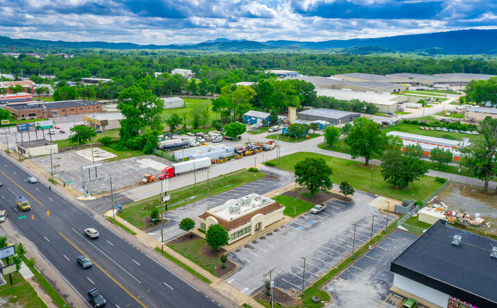 Pictures of Retail property located at 4115 Rossville Boulevard, Chattanooga, TN 37407 for sales - image #1