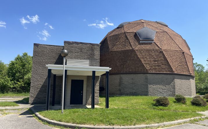Pictures of Retail, Office, Special Purpose property located at 166 Currie Hall Parkway, Kent, OH 44240 for sales - image #1
