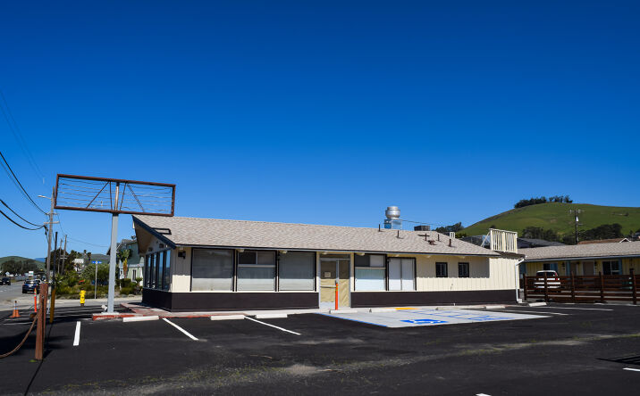Pictures of Retail property located at 2490 Main St, Morro Bay, CA 93442 for sales - image #1