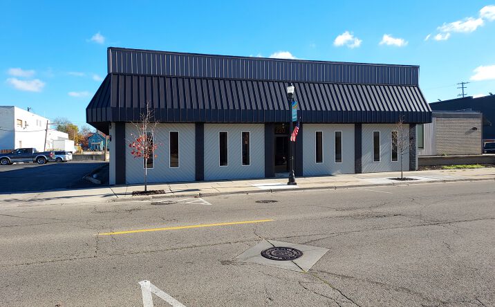 Pictures of Retail property located at 220 N MAIN ST, ADRIAN, MI 49221-2749 for sales - image #1