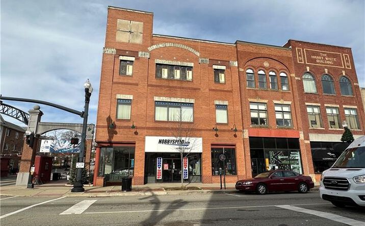 Pictures of Multifamily, Office property located at 9 North 7th Street, Indiana, PA 15701 for sales - image #1