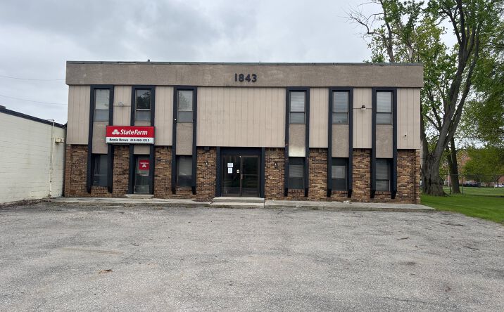 Pictures of Retail, Office, Mixed Use property located at 1843 West Alexis Road, Toledo, OH 43613 for sales - image #1
