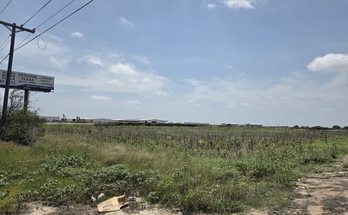 Pictures of Land property located at 2729 Interstate Highway 69 Access Road, Robstown, TX 78380 for sales - image #1