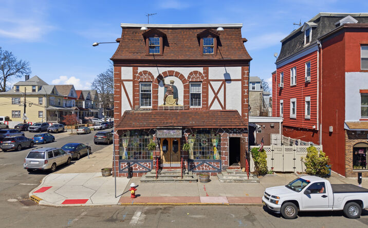Pictures of Retail property located at 671 BROADWAY, BAYONNE, NJ 07002-4724 for sales - image #1