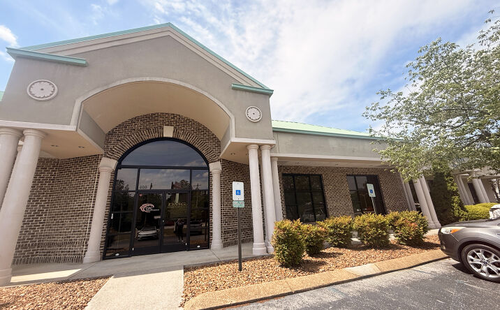 Pictures of Office property located at 7161 Lee Highway, Chattanooga, TN 37421 for sales - image #1